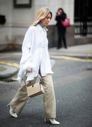 beige-outfits-street-style-277526-1550353668886-image