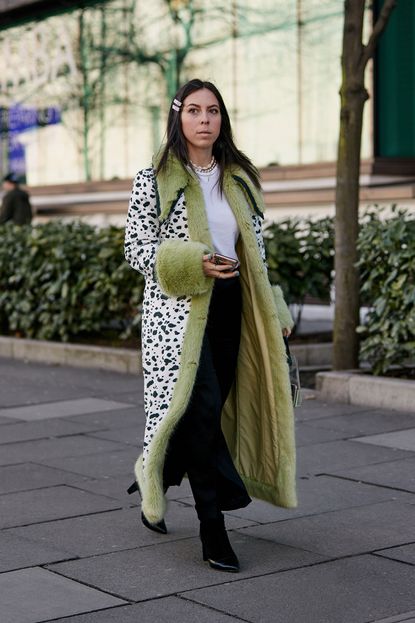 See the Latest London Fashion Week Street Style Fall 2019 | Who What Wear