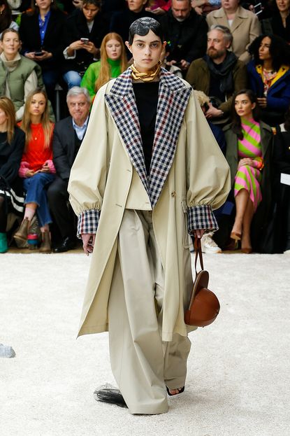 JW Anderson's Checked-Collar Trench Coat Is Trending | Who What Wear