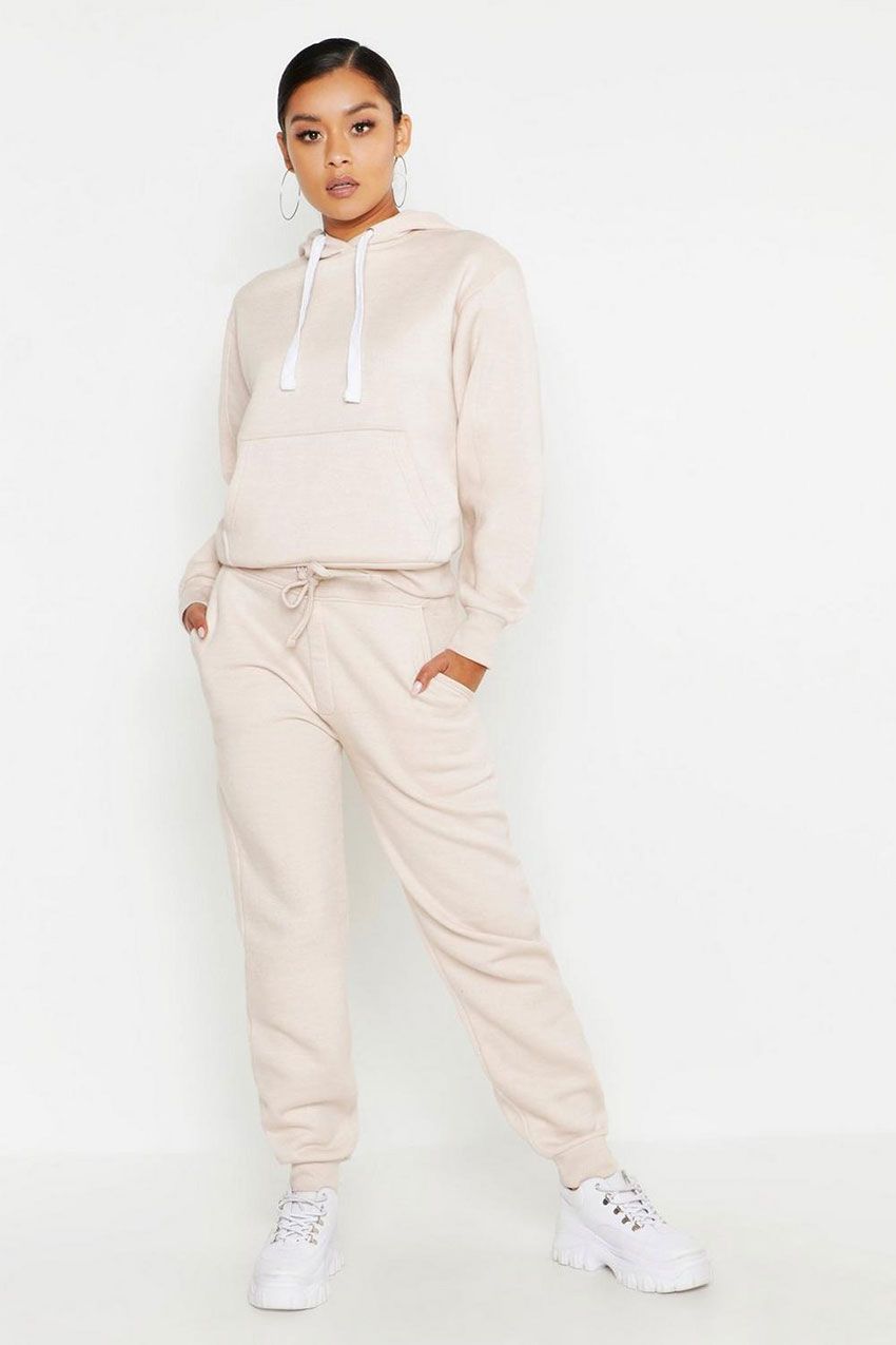 5 Celebrity Outfits Featuring Sneakers and Sweatsuits | Who What Wear