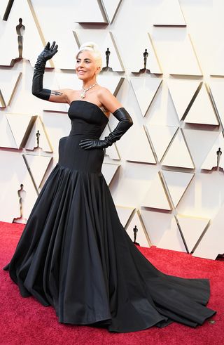 academy-awards-red-carpet-looks-2019-277812-1551055572616-image