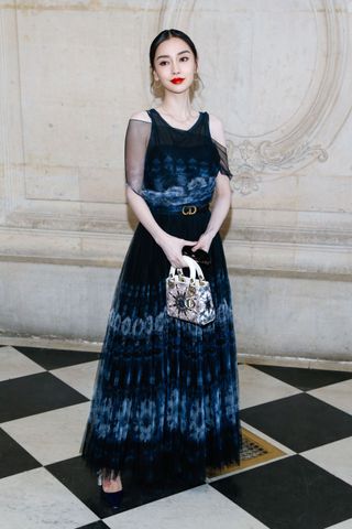 celebrity-outfits-paris-fashion-week-277858-1551204872777-image