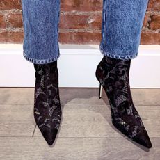 shoe-trends-with-skinny-jeans-277878-1551133713308-square