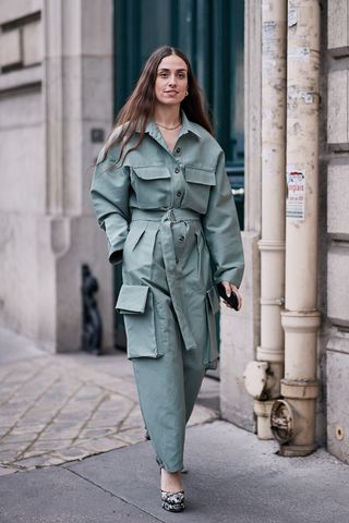 paris-fashion-week-street-style-fall-2019-277888-1551832642458-image