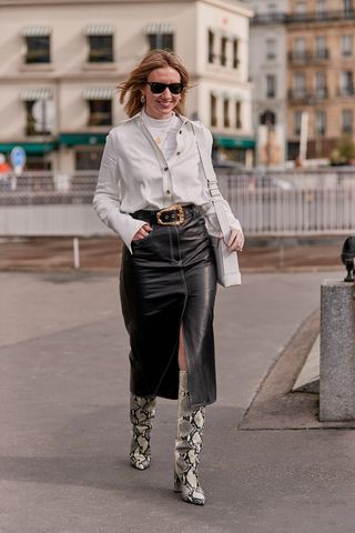 paris-fashion-week-street-style-fall-2019-277888-1551832677873-image
