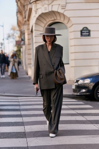 paris-fashion-week-street-style-february-2019-277955-1551286220718-image