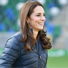 kate-middleton-new-balance-sneakers-277958-1551290599015-square