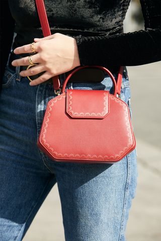 spring-handbag-style-278184-1551988837501-main