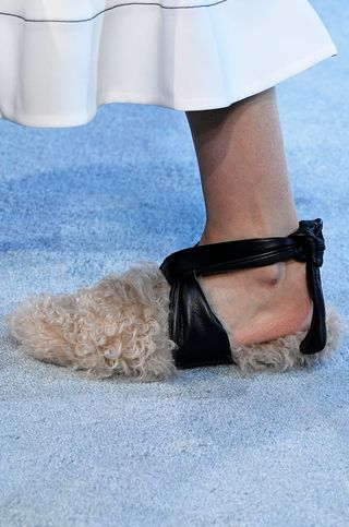 fall-shoe-trends-2019-278218-1552075573478-main