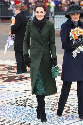 kate-middleton-knee-high-boots-trend-278220-1551903333896-image