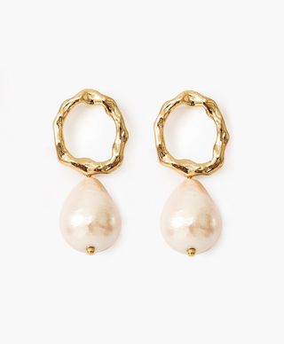 Pixie Market + Ring Pearl Drop Earrings