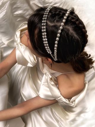 bridal-hair-accessories-278550-1661288571011-main