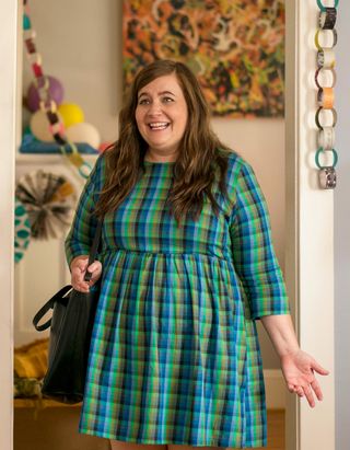 aidy-bryant-shrill-outfits-278604-1552949252351-image