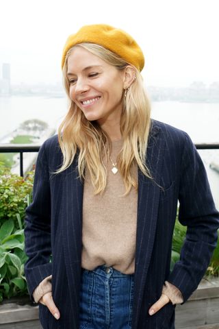 sienna-miller-hair-278796-1596445207352-image