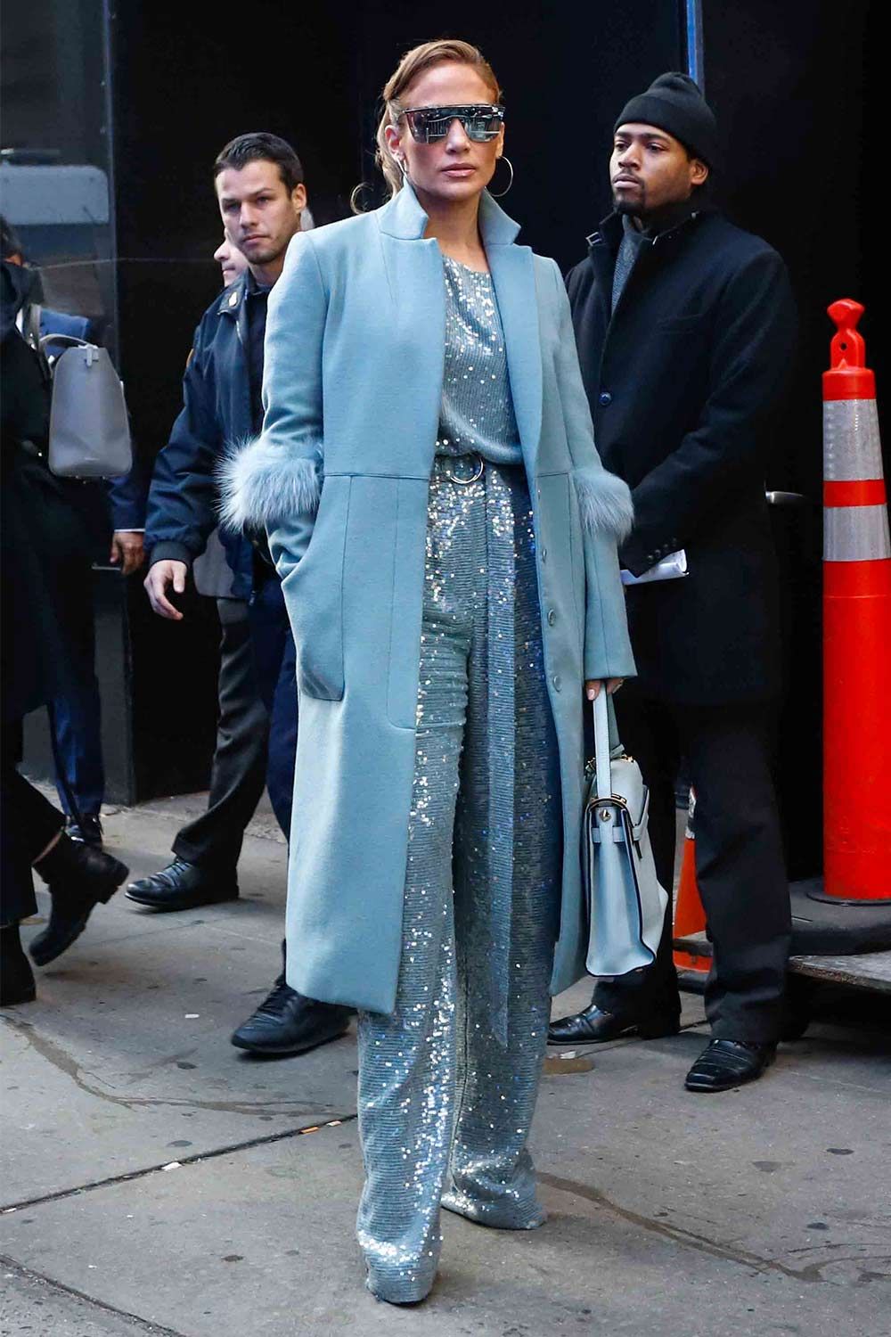 Jennifer Lopez Breaks 7 Outfit Rules and Still Pulls It off | Who What Wear