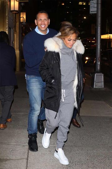 Jennifer Lopez Breaks 7 Outfit Rules and Still Pulls It off | Who What Wear