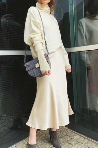 minimalist-fashion-instagram-accounts-279002-1554196490040-image