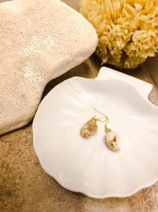 Montserrat + Costa Brava Shell Earrings