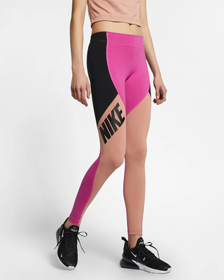 Nike + Sportswear Leg-A-See