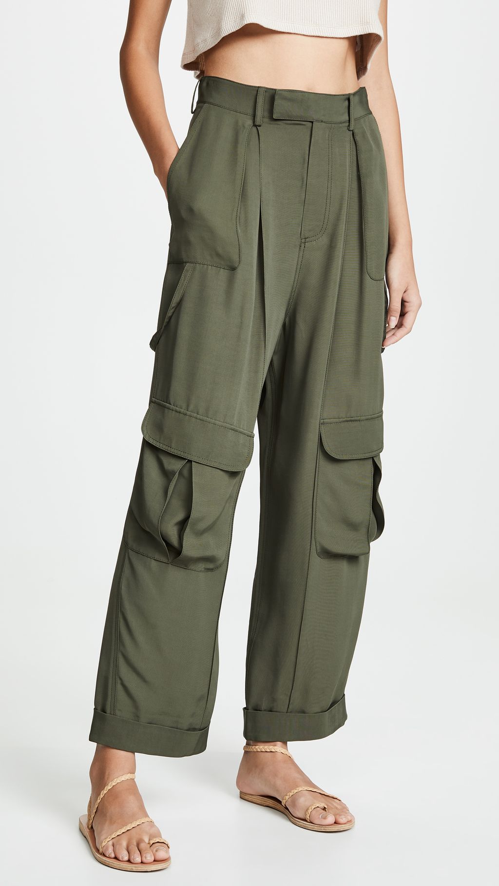 6 Cargo Pant Outfits That Are So Chic | Who What Wear