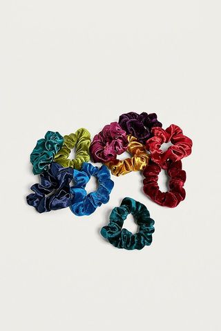 Urban Outfitters + Perfect 10 Scrunchie Set