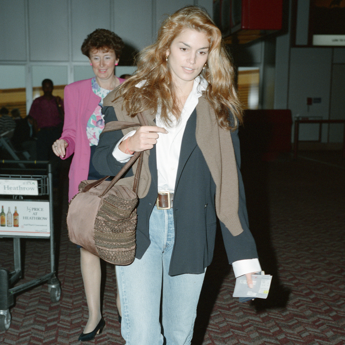 celebrities-jeans-shirts-vintage-279299-1555353533186-square