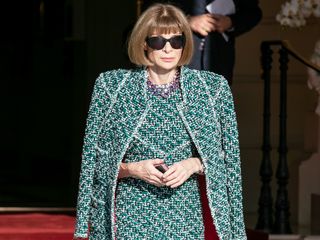 when-not-to-wear-jeans-anna-wintour-279304-1555368177671-main