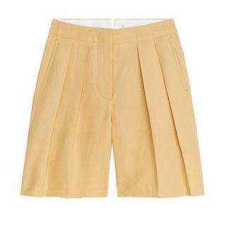 Arket + Cotton Pleated Shorts