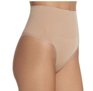 Yummie + Ultralight Seamless Shaping Thong