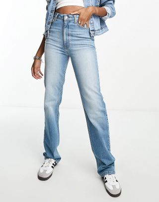 Topshop Tall Kort Jeans In Mid Blue for Women