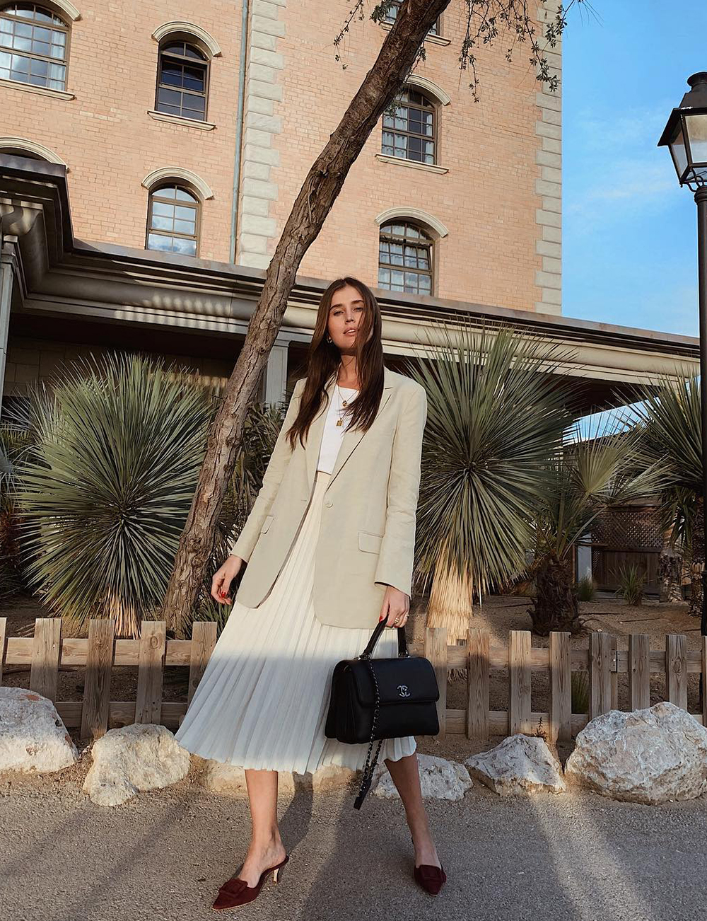 summer-weekend-outfits-279659-1556803888523-image