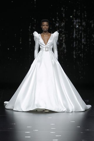 bridal-accessory-trends-279679-1556836345829-main