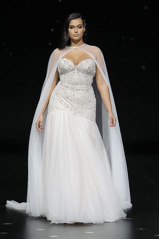 bridal-accessory-trends-279679-1556856944229-main