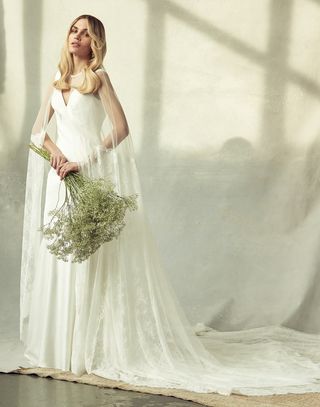 bridal-accessory-trends-279679-1556857208080-main