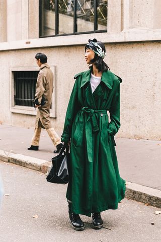 how-to-wear-a-trench-coat-279865-1557769561319-image