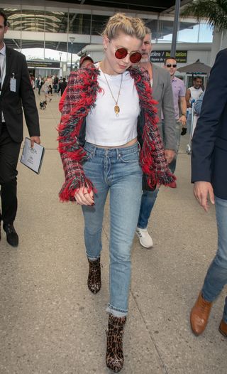 cannes-film-festival-nice-airport-outfits-279884-1557839735396-image