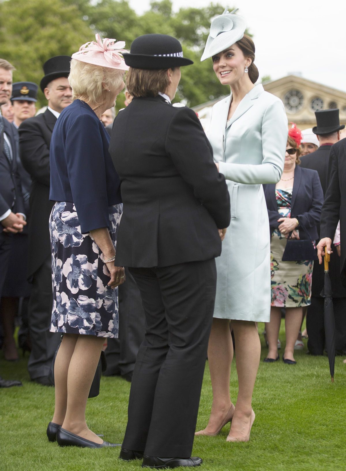 The Only Shoes Kate Middleton Wears For Garden Parties | Who What Wear