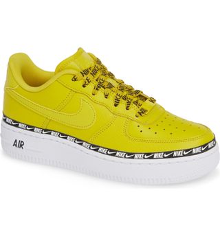 Nike + Air Force 1 07 SE Premium Sneaker