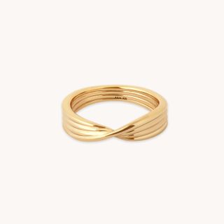 Astrid & Miyu + Twist Ring in Gold