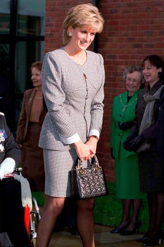 princess-diana-inspired-outfits-280219-1559255272462-image