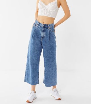 Levi's + Ribcage Pleated Cropped Wide Leg Jean in Now and Then