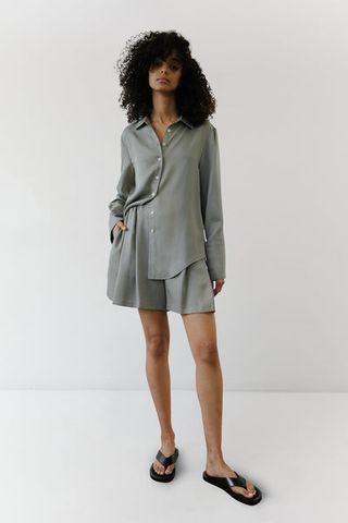 The Array + Signature Shirt in Sage Tencel