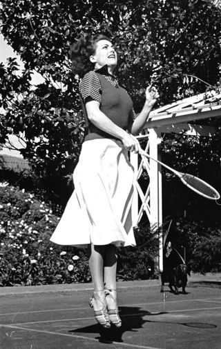 vintage-celebrities-tennis-outfits-280502-1560295408709-image