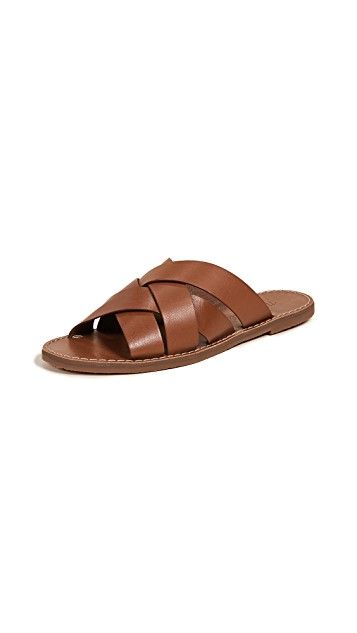 These Are the 15 Best Sandals for Narrow Feet | Who What Wear