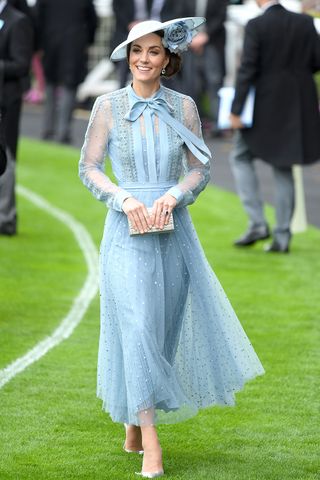 ascot-outfits-2019-280643-1560871198023-image