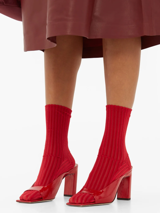 Darner + Ribbed-Velvet Ankle Socks