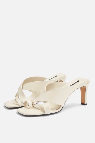 Topshop + NOEL White Toe Loop Mules