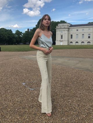minimalist-wedding-guest-outfits-280867-1561484142607-image