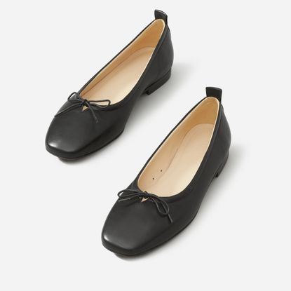 19 Flats With Arch Support You Can Walk Miles In | Who What Wear