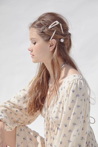 Urban Outfitters + Luxe Pearl Hair Clip Set